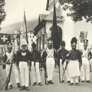 «Cumpagnia: enavant, marsch!»