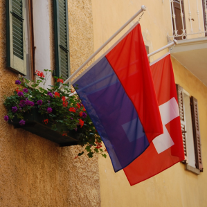 Lingua – instituziuns – tradiziuns